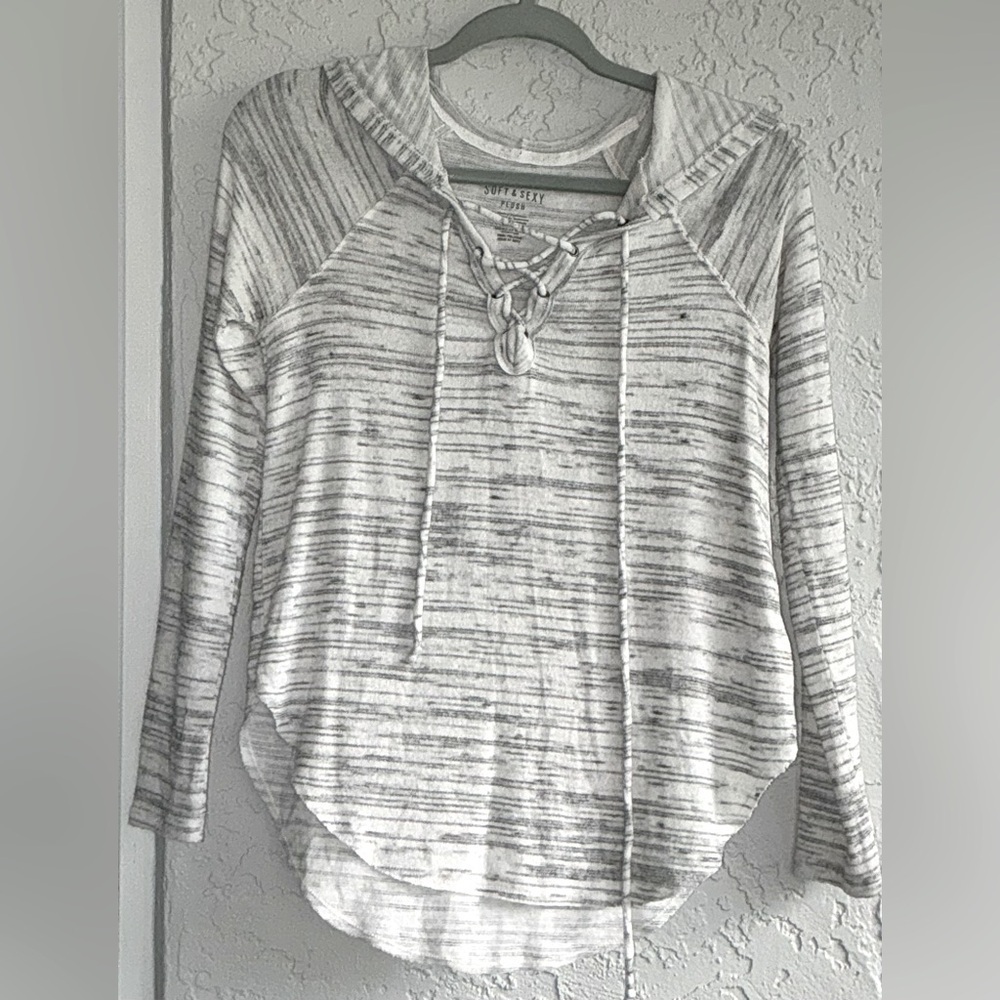 American Eagle Gray & White Hoodie